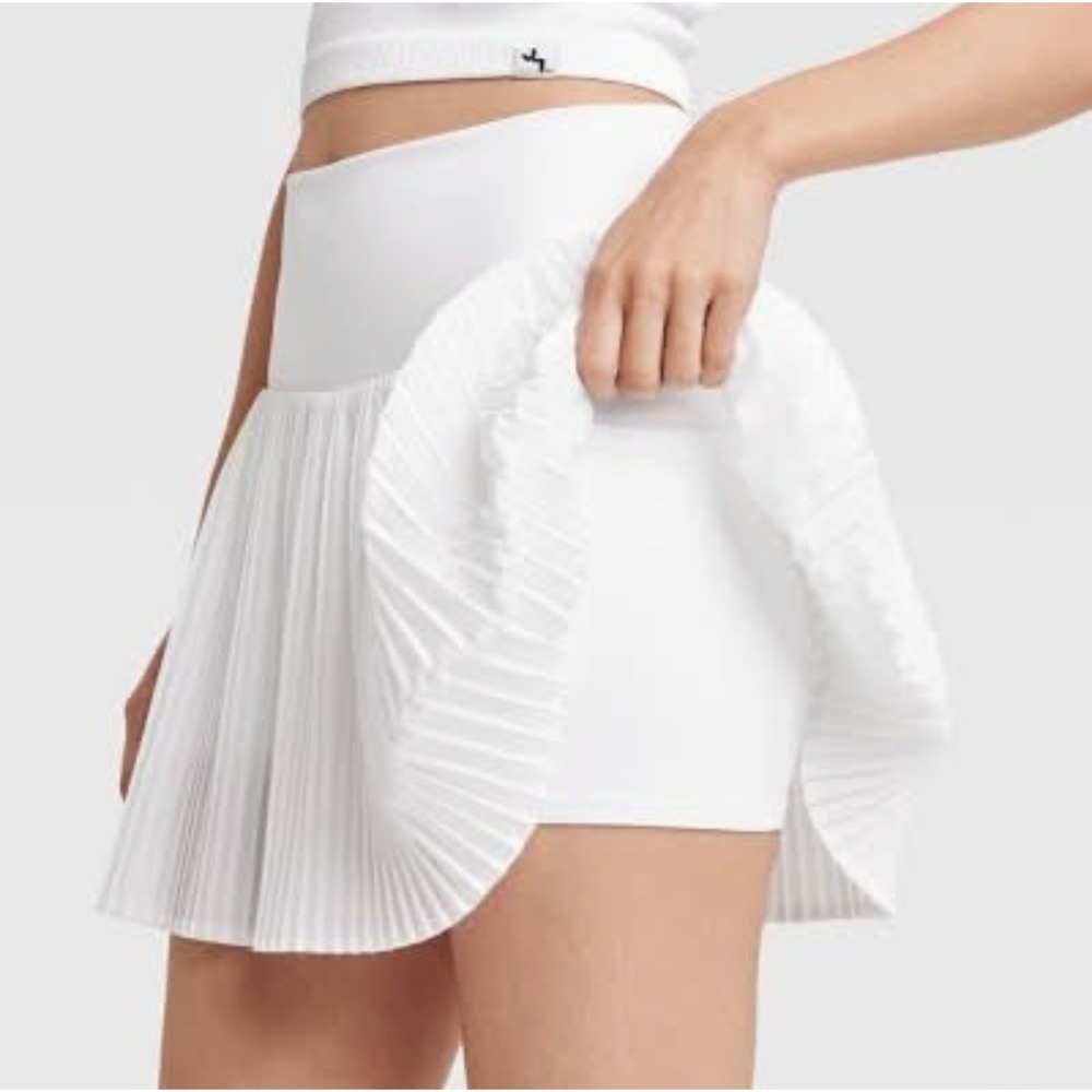 JoyLab Skort Women Medium White Pleated Tennis Skirt Built-in Shorts Athletic